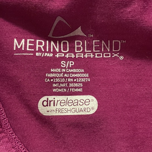 Purple Size S long sleeve, high neck with zipper to chest workout shirt 🏋️♀️ - Picture 2 of 2